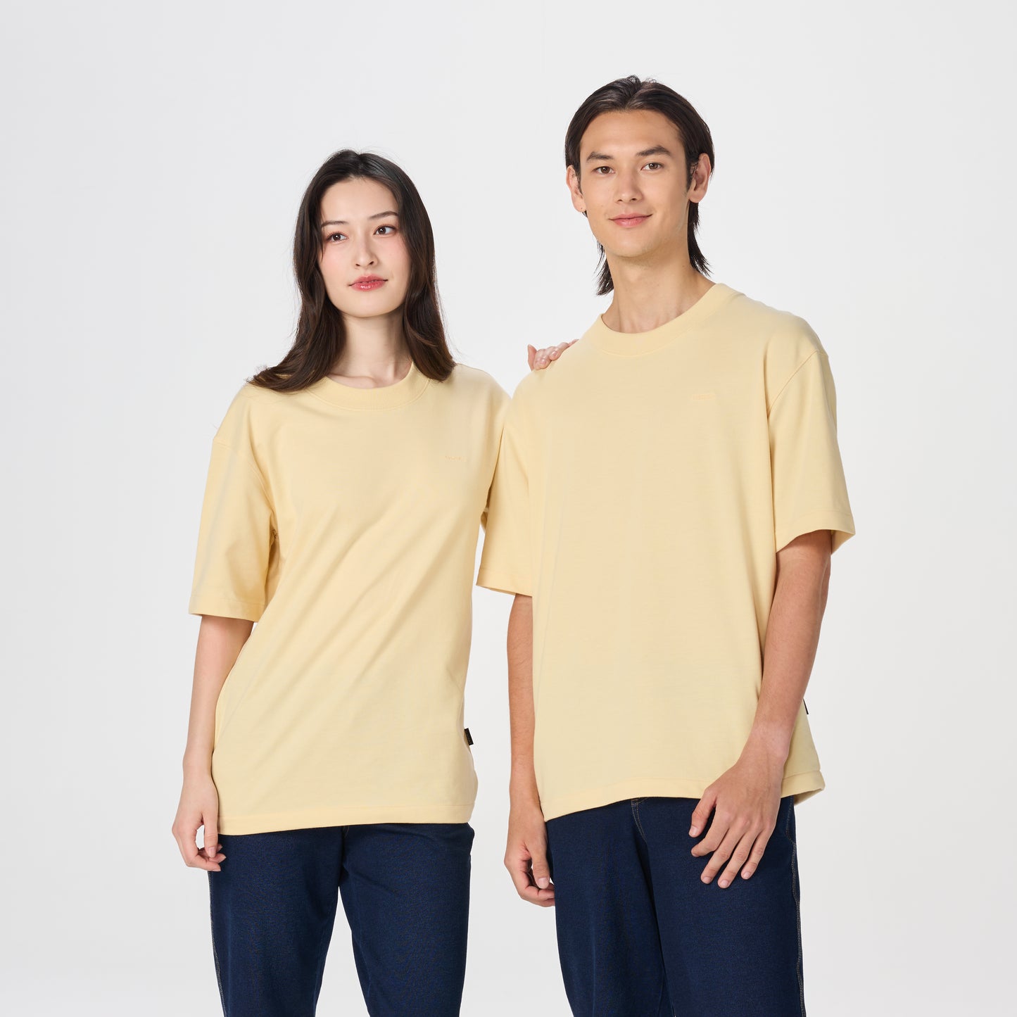 Feather Comfort Oversized__Banana