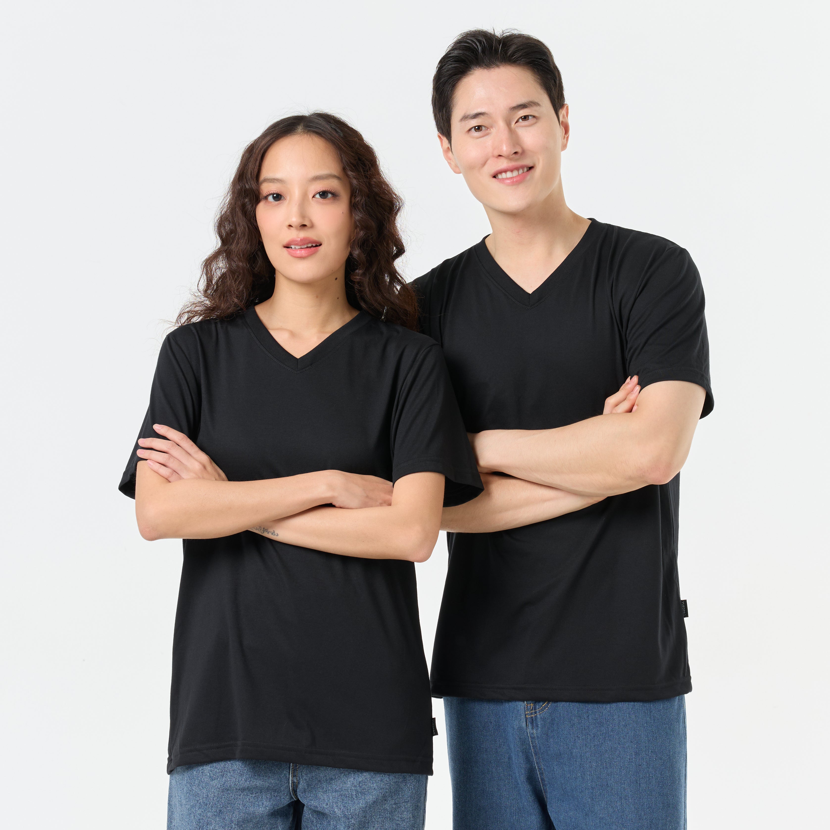 Ultrasoft Unisex V Neck_Black