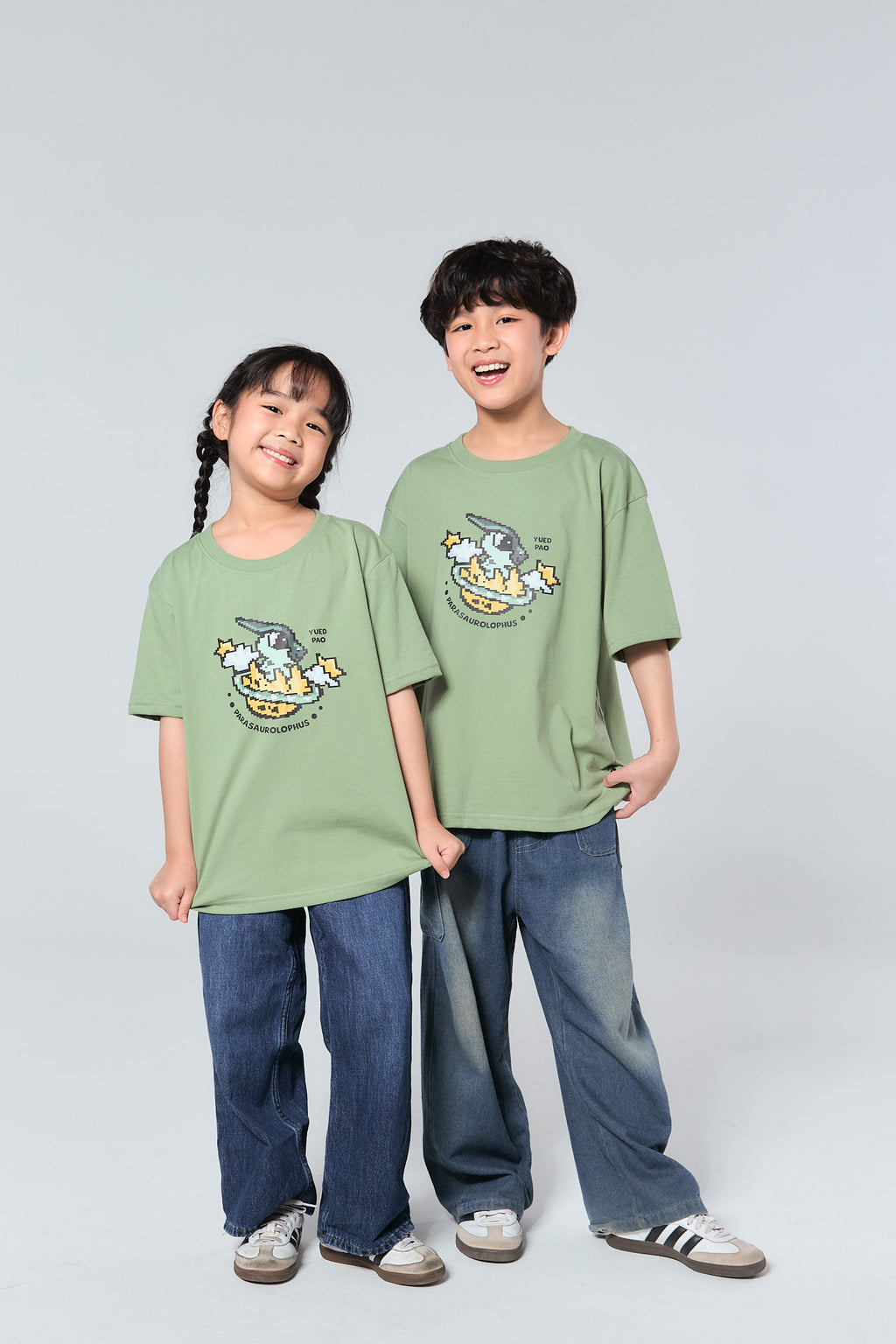 Oversize Kids Dinosaur to the Galaxy_SATURN EAGG