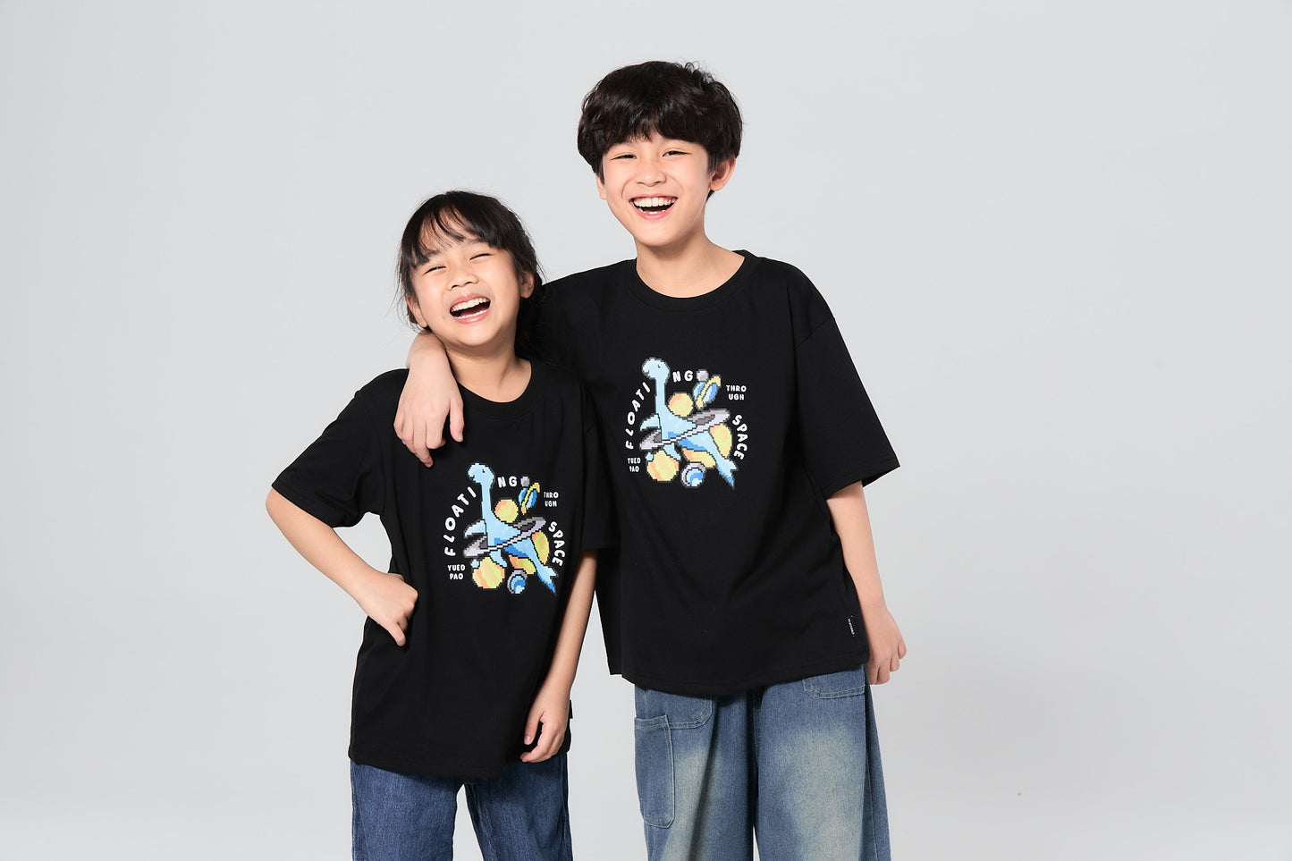 Oversize Kids Dinosaur to the Galaxy_FLOATING