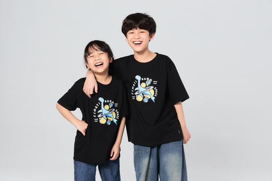Oversize Kids Dinosaur to the Galaxy_FLOATING