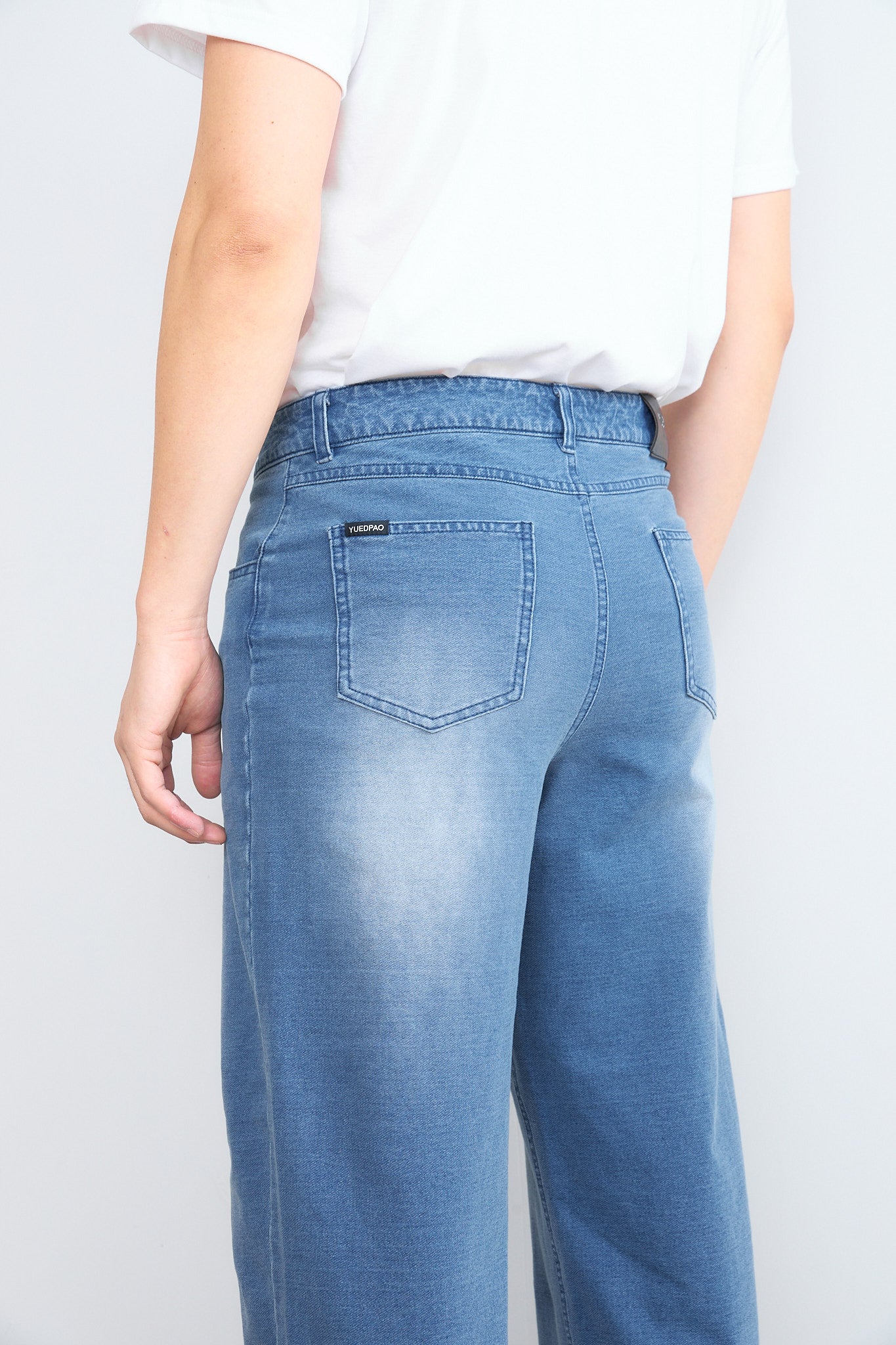 STRAIGHT LEG JEANS_LIGHT BLUE