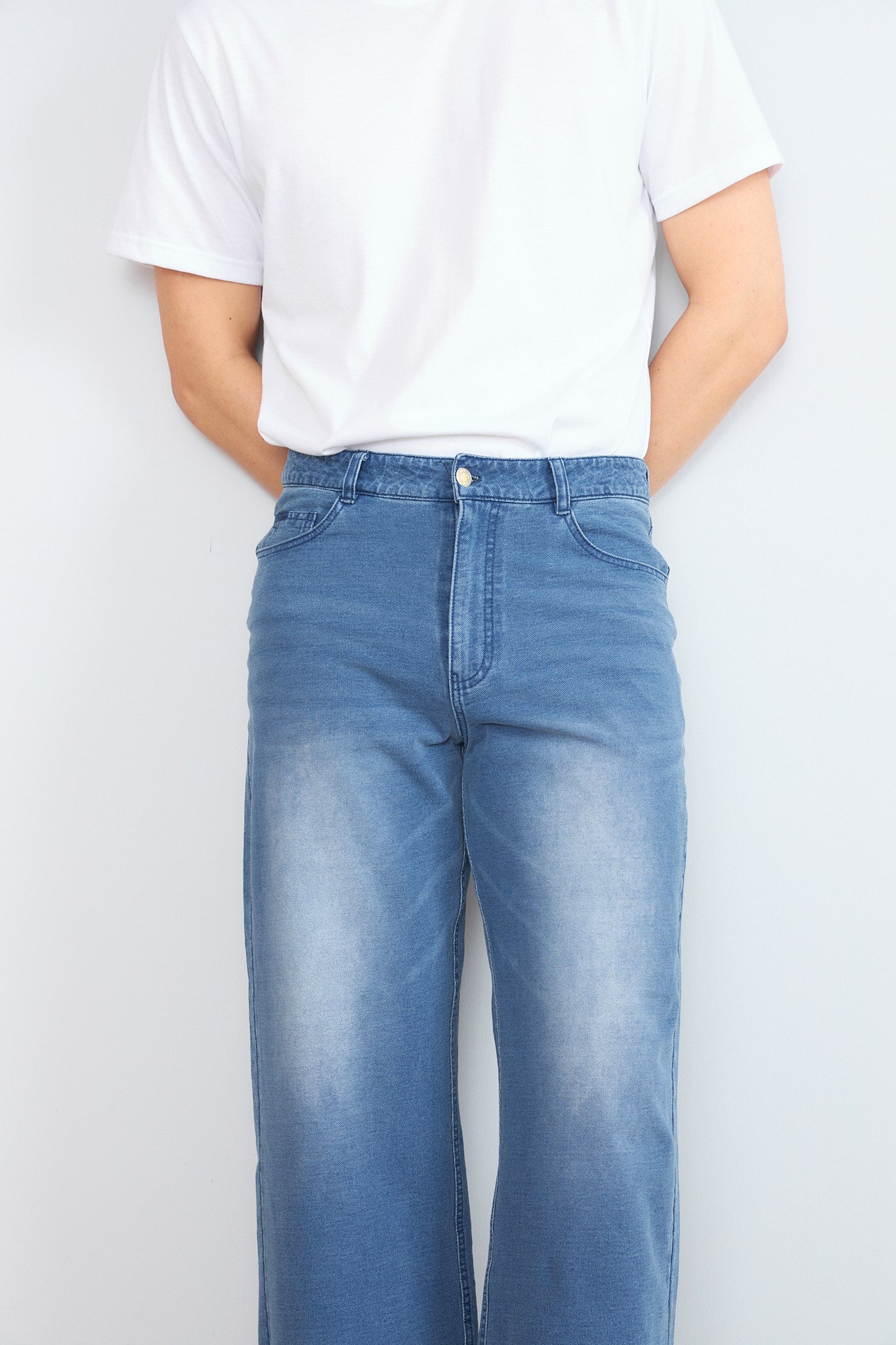 STRAIGHT LEG JEANS_LIGHT BLUE