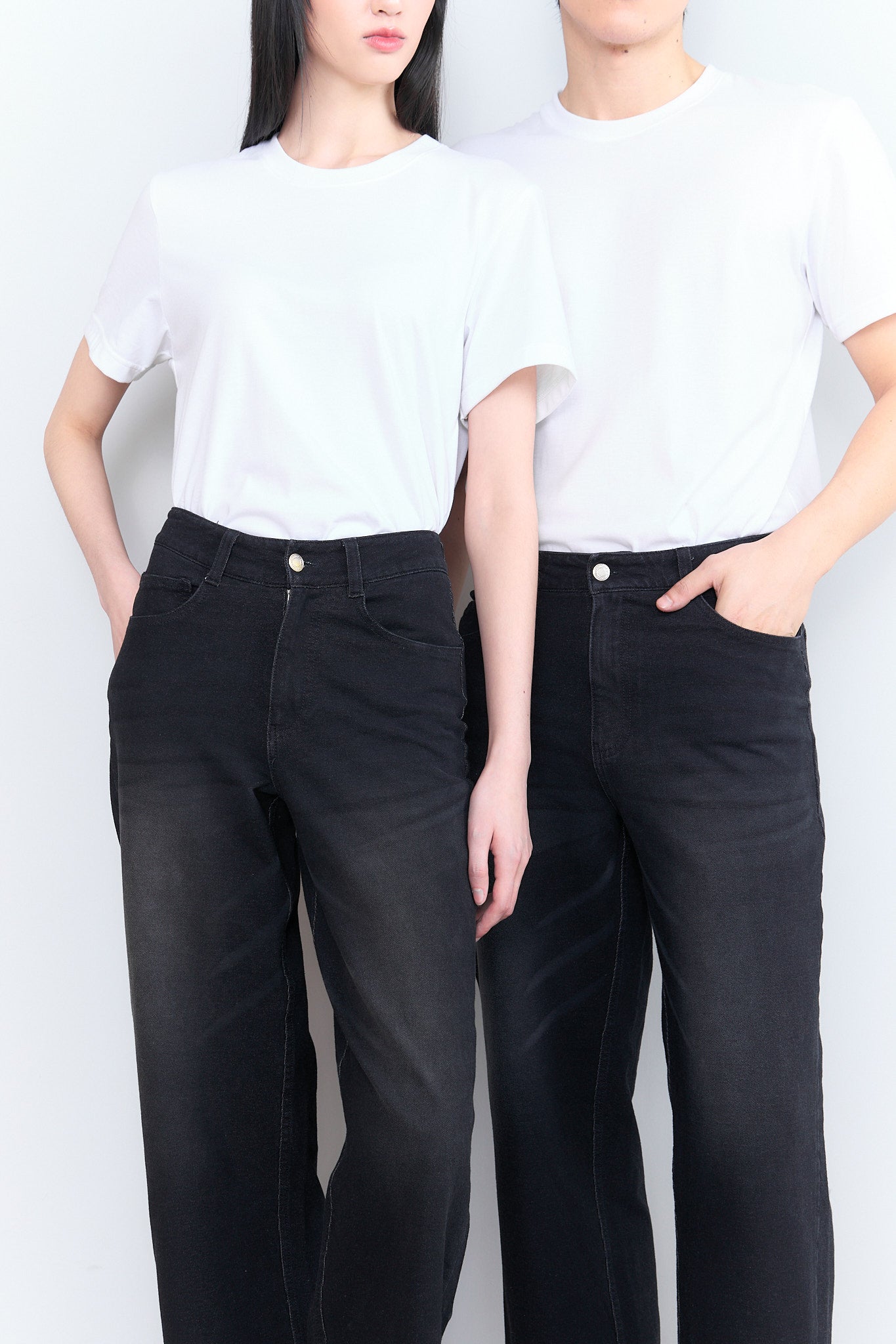 STRAIGHT LEG JEANS_BLACK