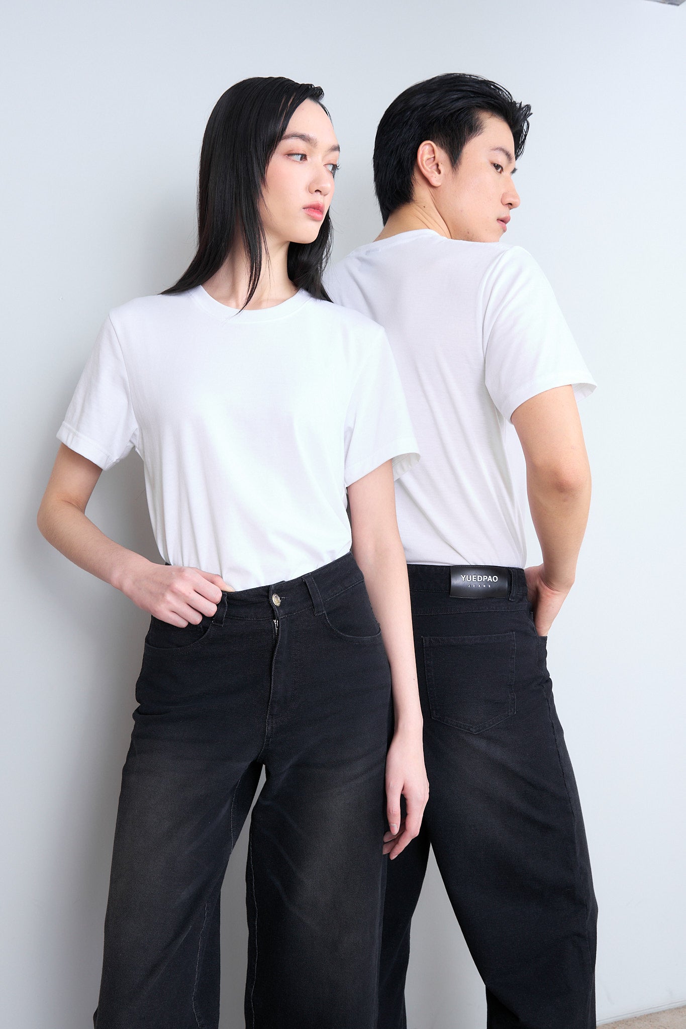 STRAIGHT LEG JEANS_BLACK