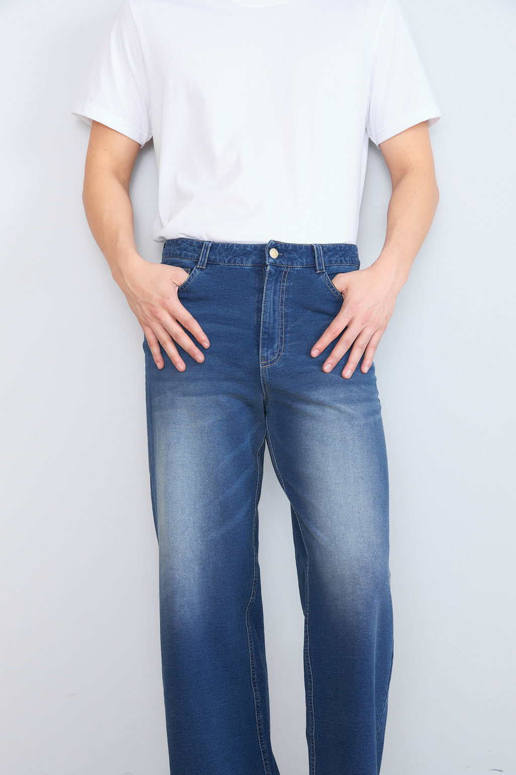 STRAIGHT LEG JEANS_DENIM