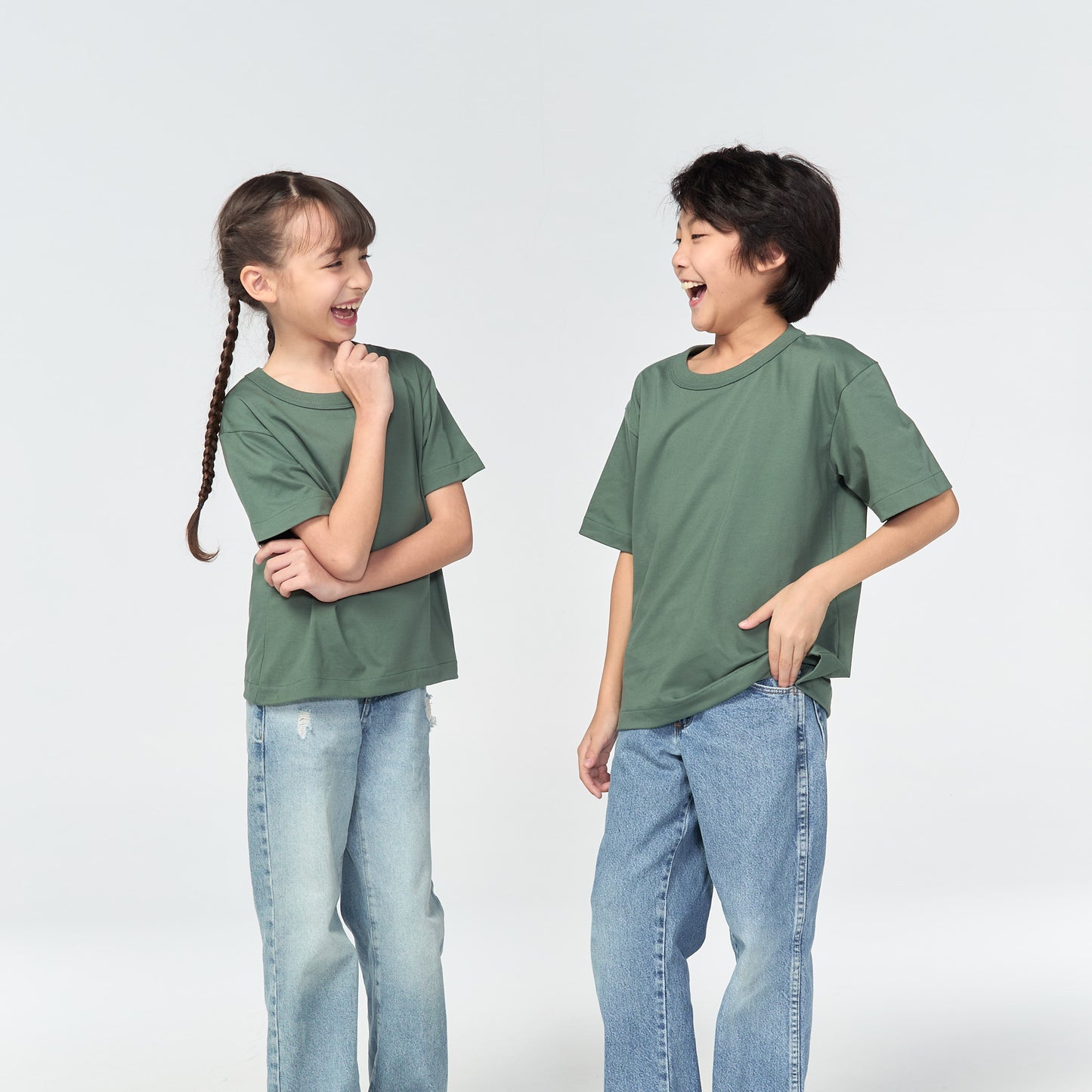 เสื้อยืดโอเวอร์ไซส์ Timeless สำหรับเด็ก_สี Ever Green