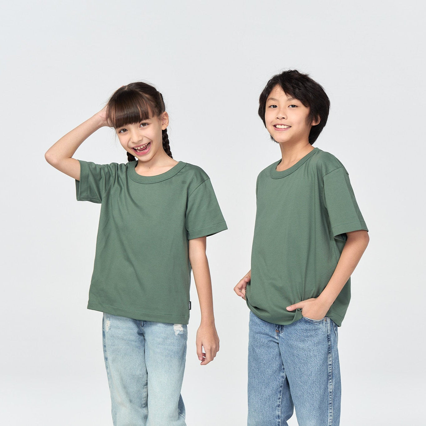 เสื้อยืดโอเวอร์ไซส์ Timeless สำหรับเด็ก_สี Ever Green