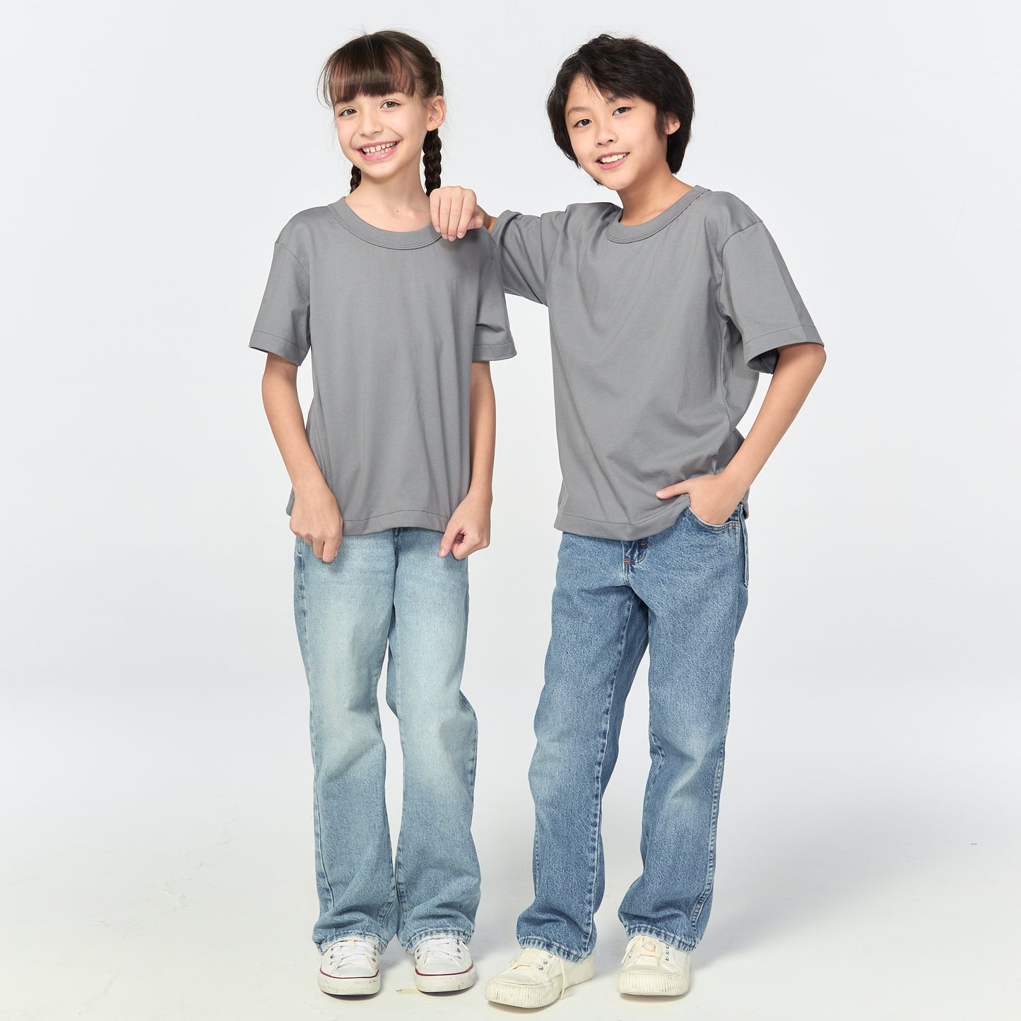 เสื้อยืดโอเวอร์ไซส์ Timeless สำหรับเด็ก_สี Shadow Grey