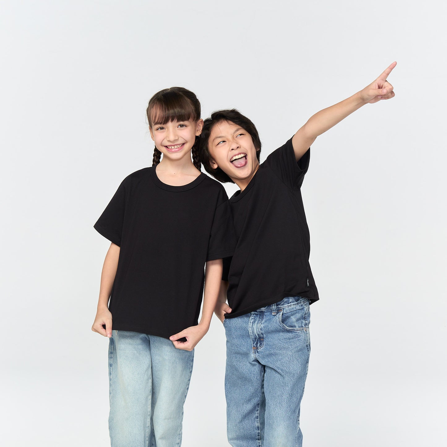 เสื้อยืดโอเวอร์ไซส์ Timeless สำหรับเด็ก_สี Black